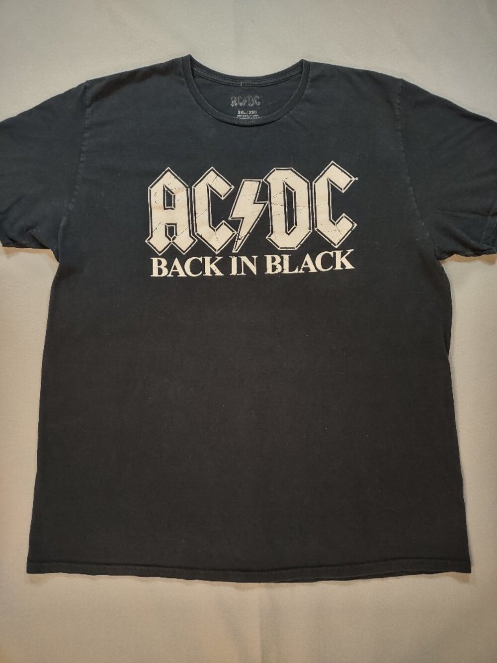 AC/DC Back In Black Graphic Band T-Shirt Men’s 2XL Black Rock Tee Short Sleeve